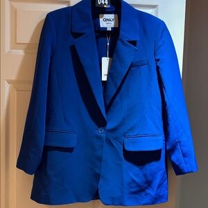 27. NWT ONLY BLUE BLAZER